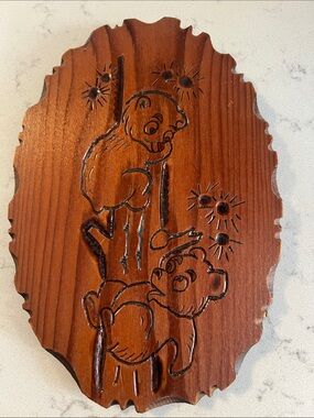 Bears carved on redwood. Vintage.